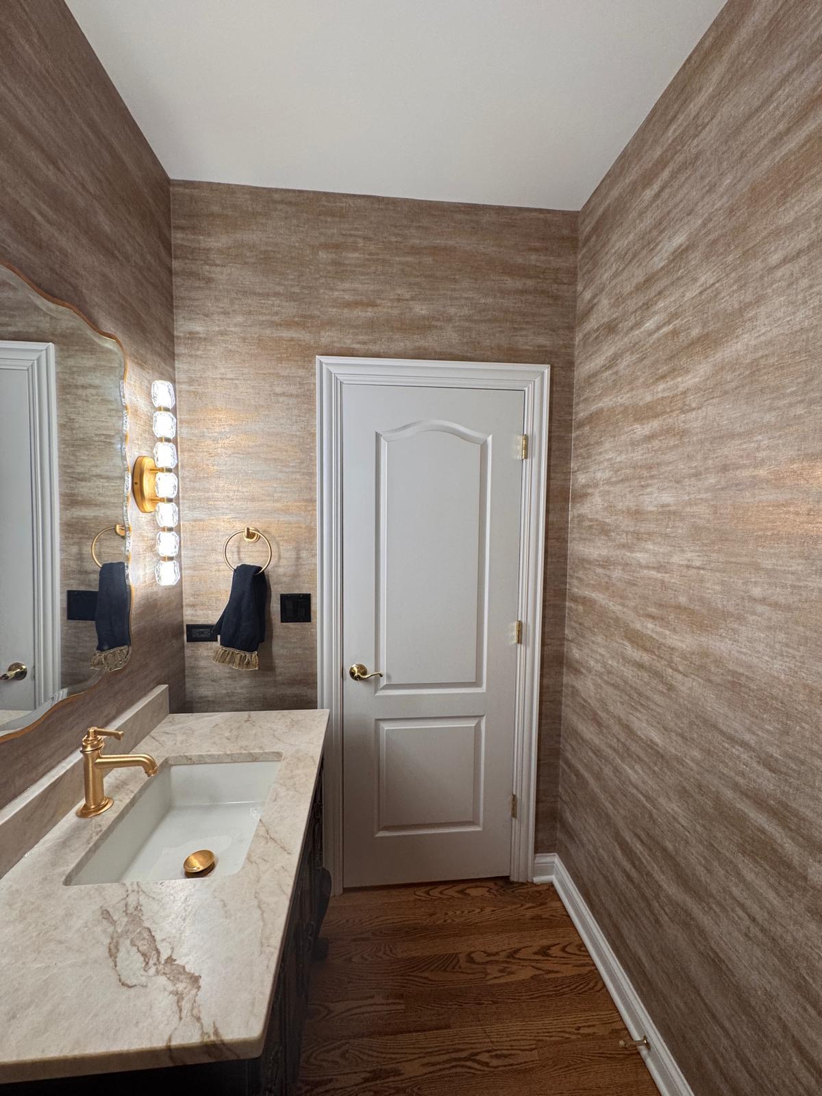 Wallpaper Bathroom Gold