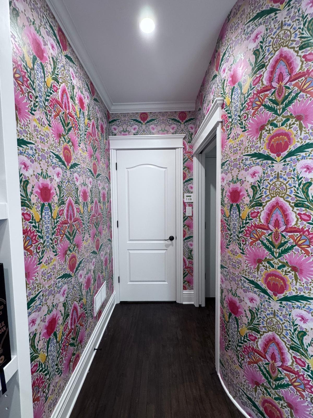 Wallpaper Hallway Pink Flowers