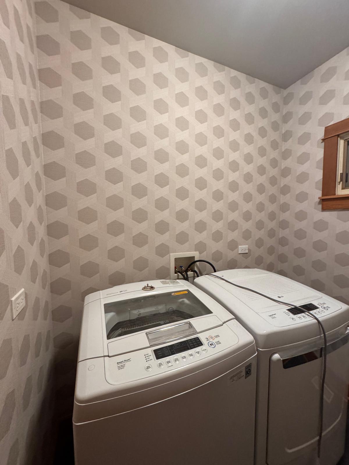 Wallpaper Powder Room Gold